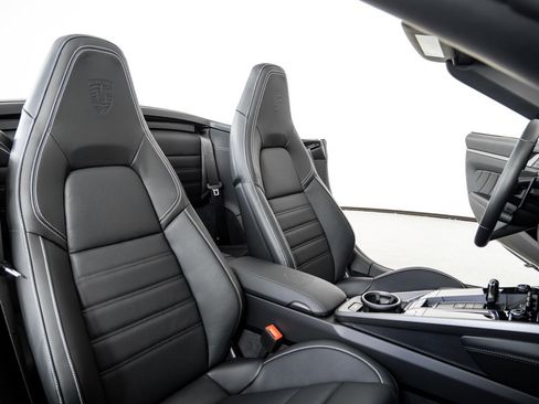 New 2026 Porsche 911 Carrera 4S image 21
