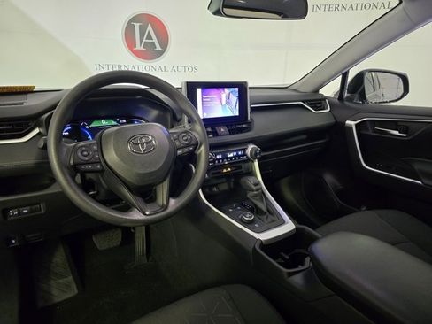 Used 2024 Toyota RAV4 XLE image 12