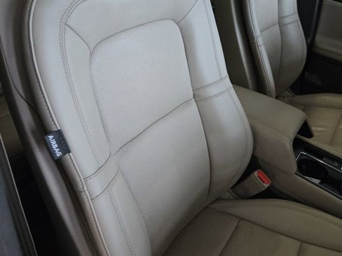 Used 2023 Lincoln Corsair Grand Touring w/ Equipment Group 301A image 5