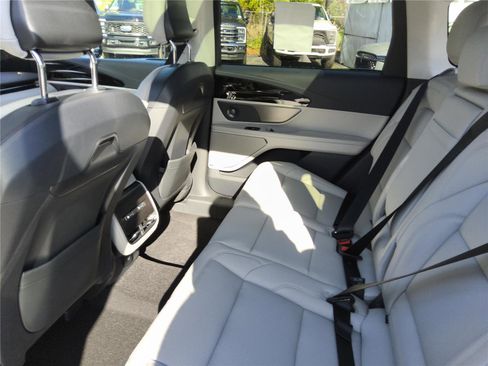 New 2026 Lincoln Nautilus Premier w/ Equipment Group 102A AWD/4WD image 18