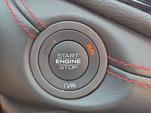 Used 2024 Dodge Durango GT RWD image 18