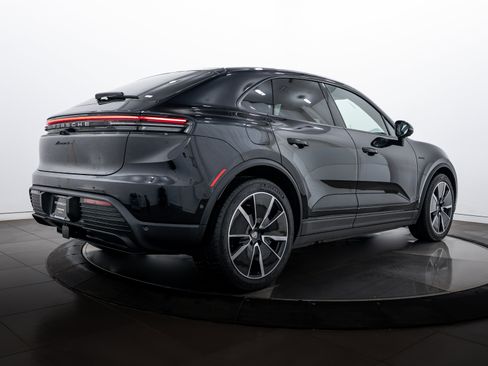 New 2026 Porsche Macan 4 Electric AWD/4WD image 7