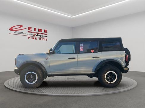 Used 2023 Ford Bronco Badlands w/ Sasquatch Package image 34