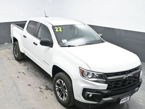 Used 2022 Chevrolet Colorado Z71 w/ Safety Package image 24