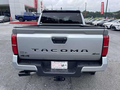 Used 2026 Toyota Tacoma SR5 AWD/4WD image 3