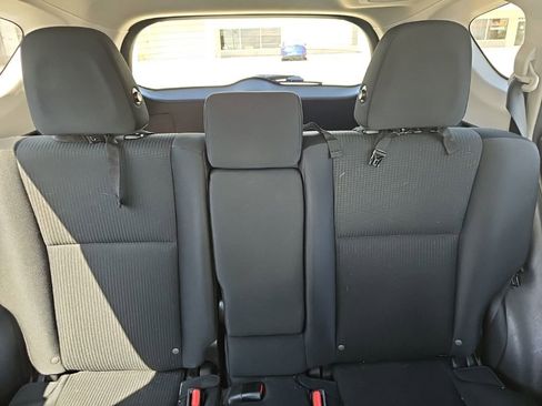 Used 2017 Toyota RAV4 LE w/ All Weather Liner Package AWD/4WD image 10