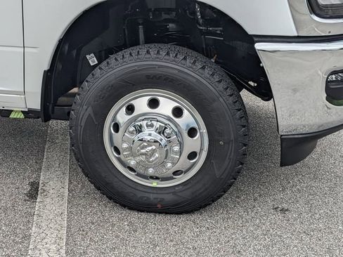 New 2025 RAM 3500 Tradesman w/ Chrome Appearance Group AWD/4WD image 11