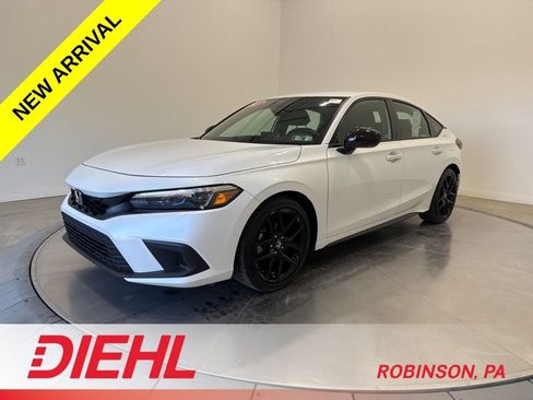 Used 2023 Honda Civic Sport image 3