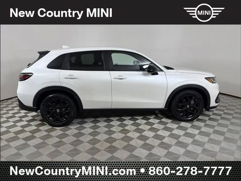 Used 2023 Honda HR-V Sport image 8