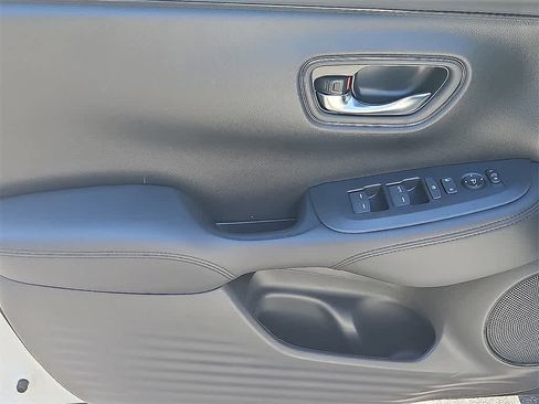 New 2026 Honda HR-V LX image 9