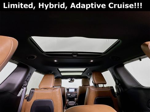 Used 2021 Chrysler Pacifica Limited image 36