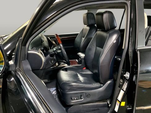 Used 2014 Lexus GX 460 Luxury AWD/4WD image 8
