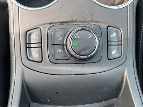 Used 2024 GMC Terrain SLT image 18