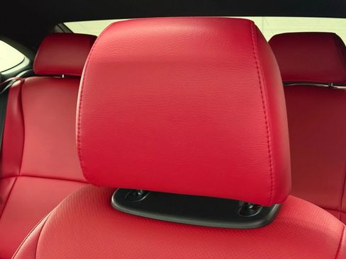 Used 2018 Lexus LS 500 w/ Accessory Package (Z2) image 20