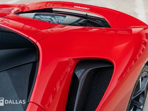 Used 2021 Ferrari SF90 Stradale image 9