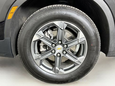 Used 2025 Chevrolet Blazer LT image 11