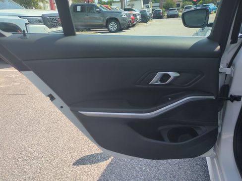 Used 2024 BMW 330i Sedan RWD image 29