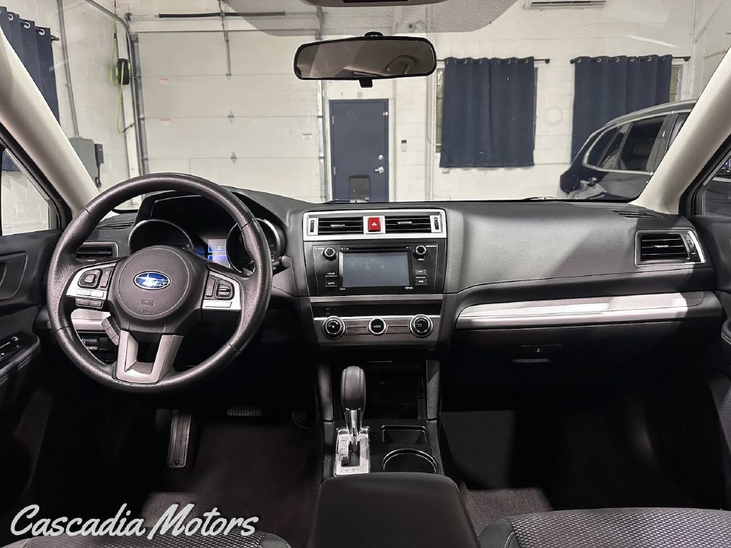Used 2017 Subaru Outback 2.5i AWD/4WD image 17