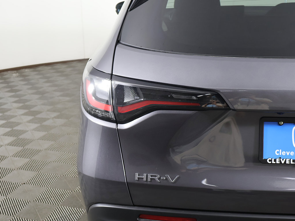 Used 2027 Honda HR-V LX image 12