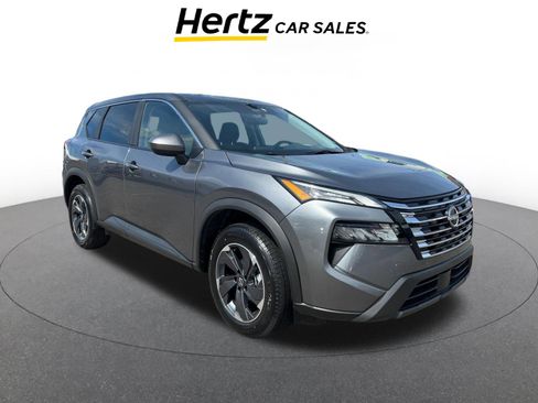 Used 2025 Nissan Rogue SV image 1