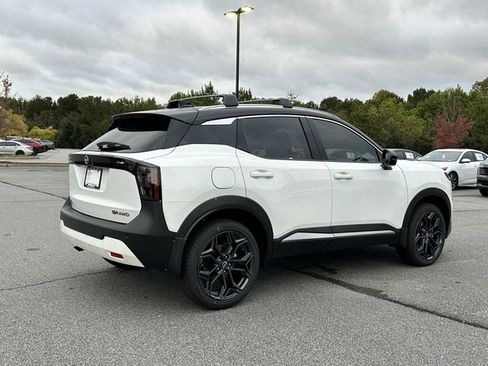 New 2026 Nissan Kicks SR w/ SR Premium Package AWD/4WD image 22