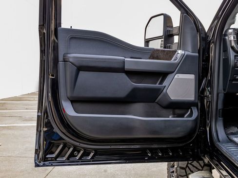 Used 2023 Ford F350 Lariat w/ Lariat Ultimate Package image 35