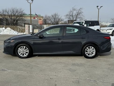 Used 2025 Toyota Camry LE image 10