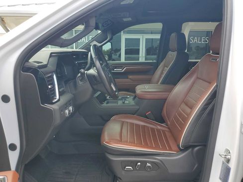 Used 2025 GMC Sierra 3500 Denali Ultimate AWD/4WD image 23
