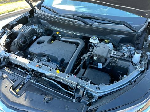 Used 2023 Chevrolet Equinox LS image 24