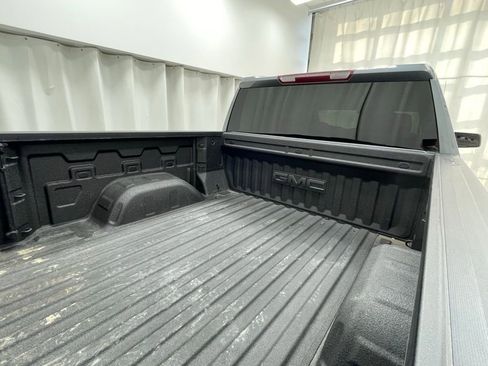 Used 2021 GMC Sierra 1500 Elevation w/ LPO, Elevation Black Package image 9