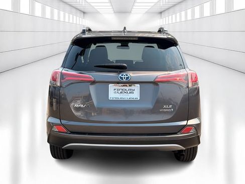 Used 2017 Toyota RAV4 XLE w/ All Weather Liner Package AWD/4WD image 6