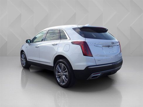 Certified 2024 Cadillac XT5 Premium Luxury w/ LPO, Floor Liner Package image 3
