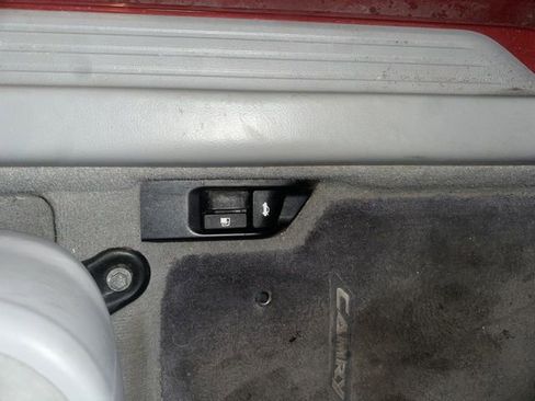 Used 2010 Toyota Camry LE image 27