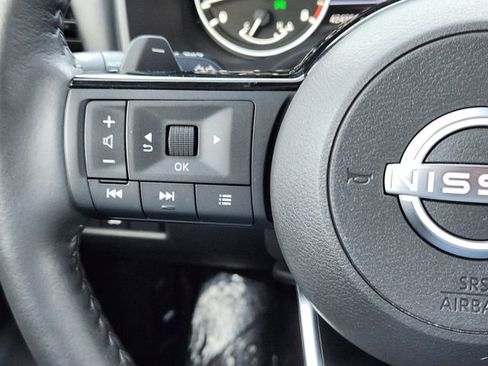 Used 2022 Nissan Rogue SV w/ SV Premium Package image 19