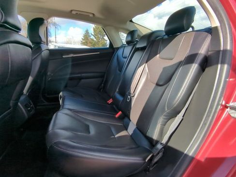 Used 2019 Ford Fusion Titanium image 26