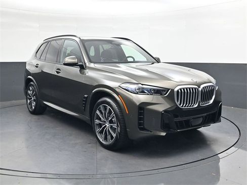 New 2026 BMW X5 xDrive50e w/ M Sport Package image 2