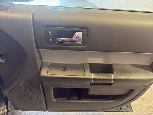 Used 2014 Ford Flex Limited w/ Equipment Group 301A FWD image 22