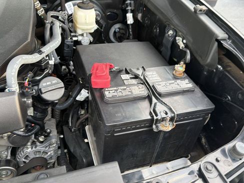 Certified 2021 Toyota Tacoma SR5 RWD image 33