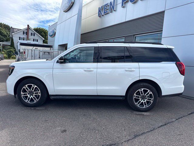 Used 2025 Ford Expedition Active AWD/4WD image 9