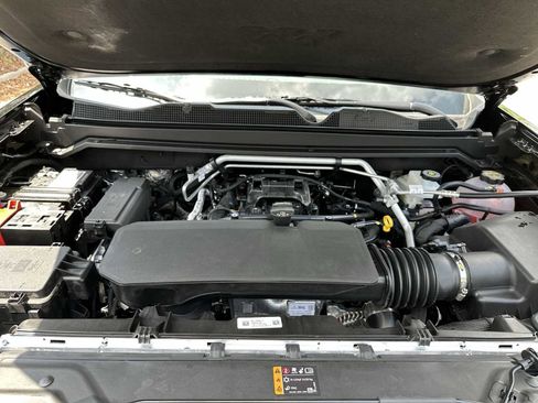 New 2026 Chevrolet Colorado ZR2 w/ Technology Package AWD/4WD image 13