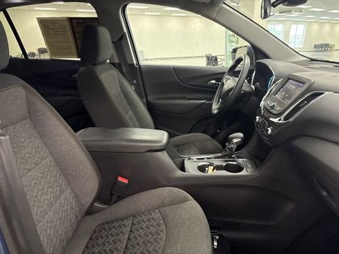 Used 2024 Chevrolet Equinox LT w/ LPO, Floor Liner Package FWD image 9