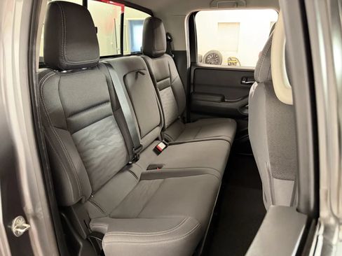 Used 2022 Nissan Frontier SV w/ Technology Package AWD/4WD image 30