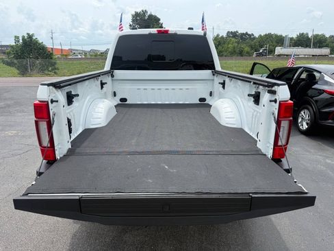 Used 2022 Ford F250 Platinum AWD/4WD image 7