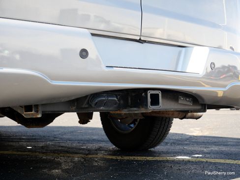 Used 2020 Chevrolet Express 2500 Extended w/ Enhanced Convenience Package image 17