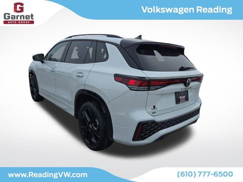 New 2026 Volkswagen Tiguan SE R-Line image 3