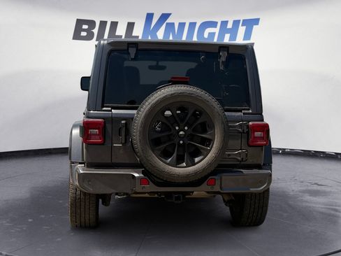 Used 2020 Jeep Wrangler Unlimited Sahara AWD/4WD image 4