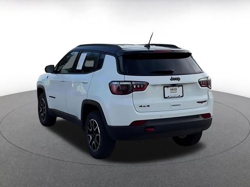 Used 2025 Jeep Compass Trailhawk AWD/4WD image 11