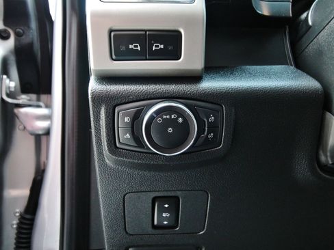 Used 2019 Ford F350 Lariat w/ Lariat Value Package image 27