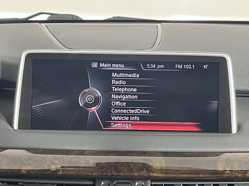 Used 2015 BMW X5 xDrive35d image 15