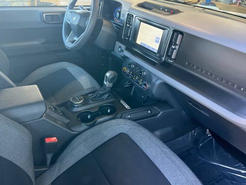 Used 2022 Ford Bronco 4-Door AWD/4WD image 16